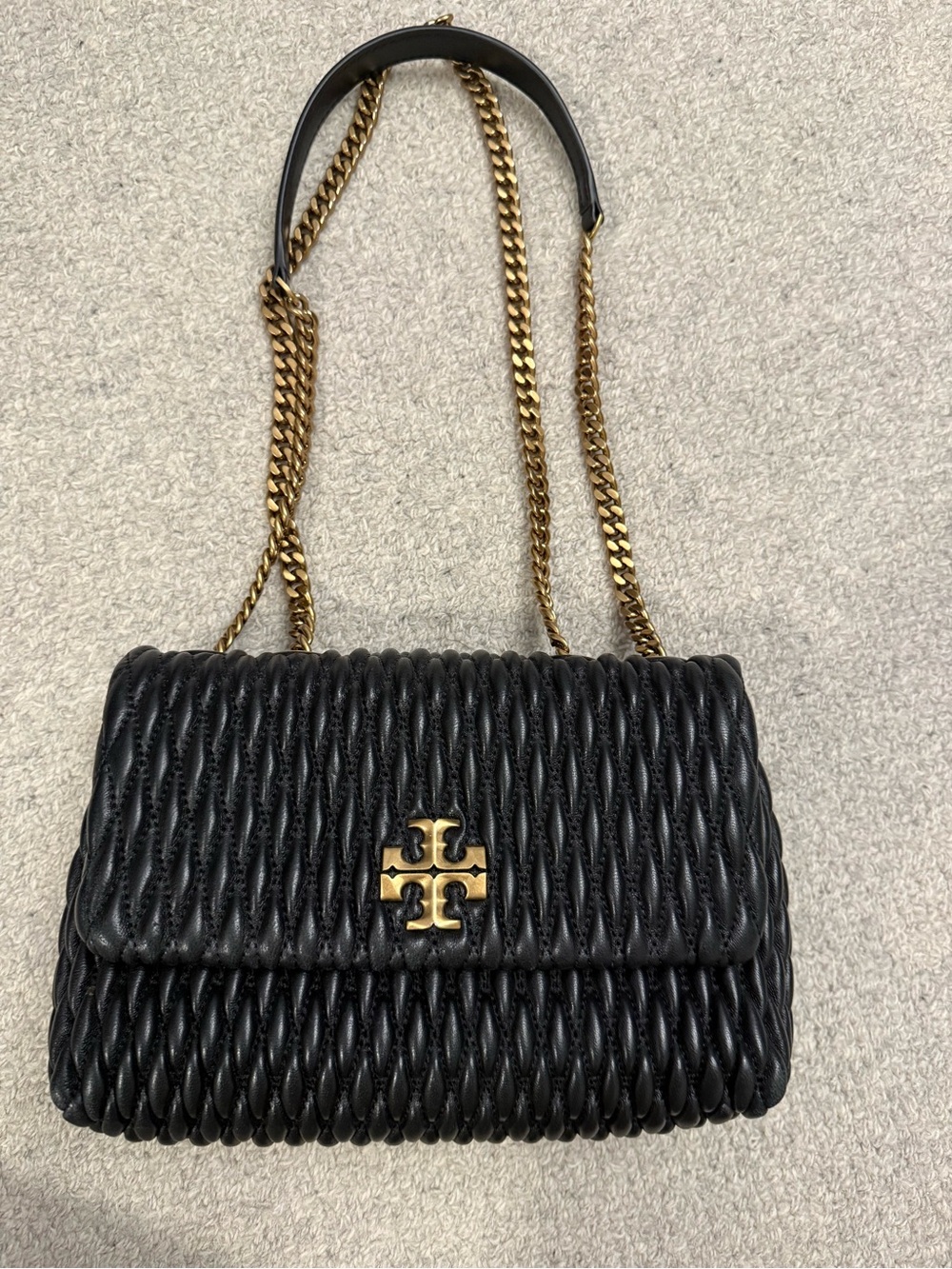 Authentic Tory Burch Black Quilted Twist Leather Shoulder Bag with Gold Logo